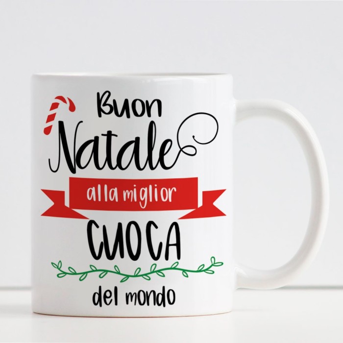 Tazza personalizzata "Buon Natale alla miglior cuoca del mondo" con nome cuoca e classe
