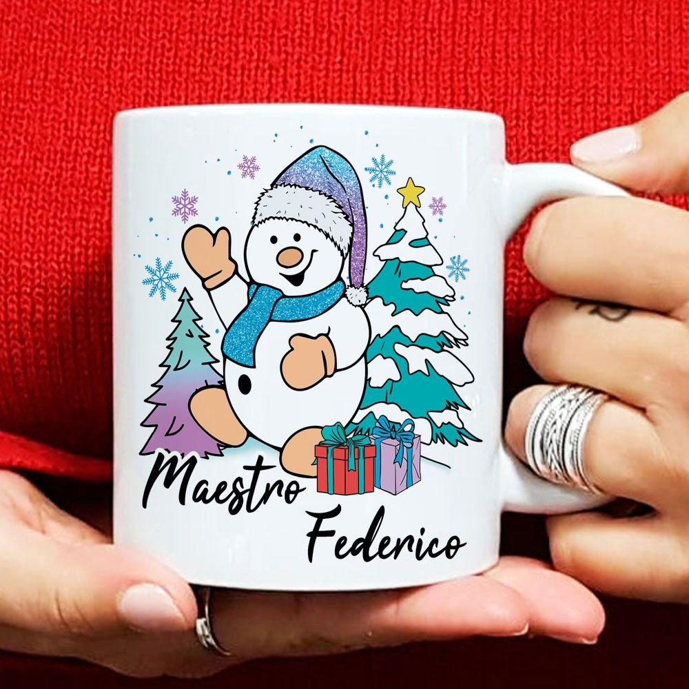 Tazza di Natale per la maestra o maestro personalizzata con pupazzo di neve e nomi di tutti i bambini