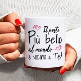 Tazza regalo LGBT personalizzata con 2 ragazze avatar, con scelta della pettinatura e colore capelli e bandiera