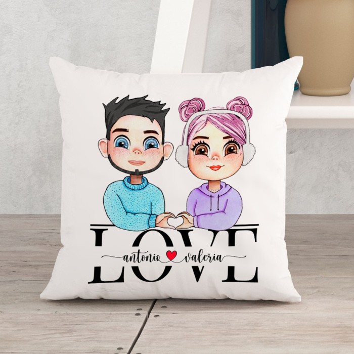Cuscino con coppia innamorati avatar completamente personalizzabile. Regalo per San Valentino, anniversario o occasione speciale