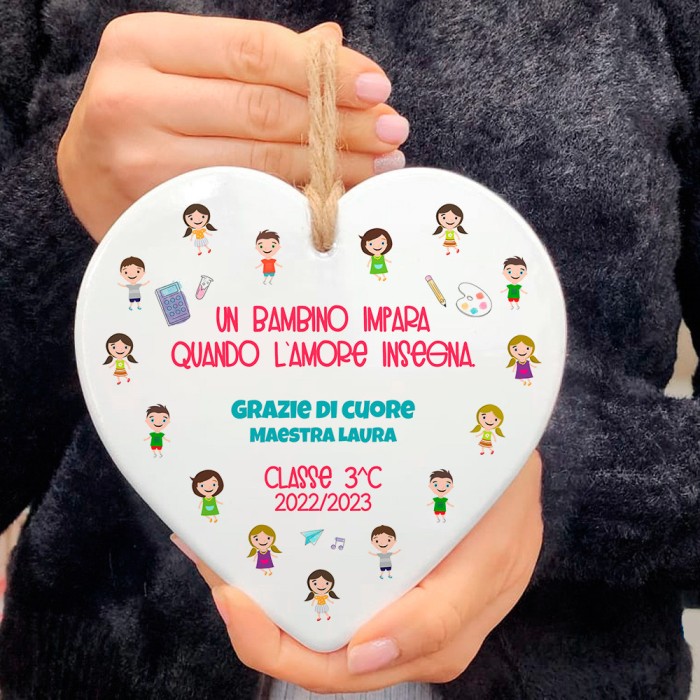 Cuore in ceramica con dedica per la maestra e nome