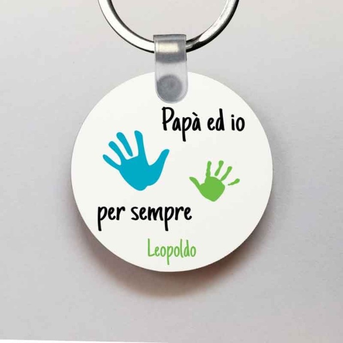 Portachiavi tondo in legno personalizzato con Impronti manine e il nome del bambino