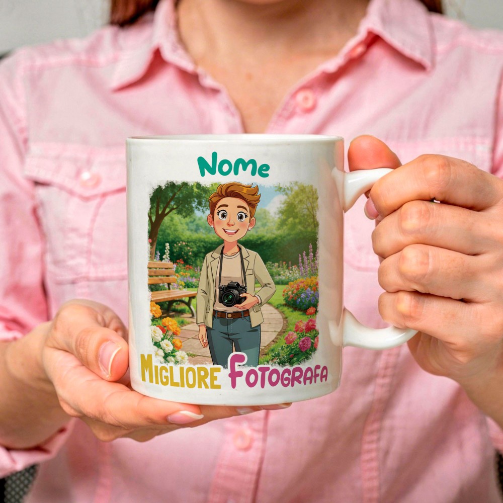 Tazza personalizzata per mestiere fotografa con avatar personalizzato, nome e dedica